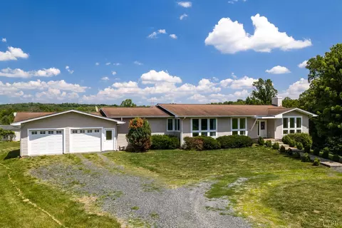 459 Iron Ridge Ln, Lynchburg, VA 24501