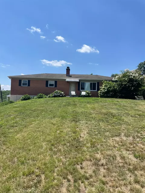 2198 Old Rustburg Rd, Lynchburg, VA 24501