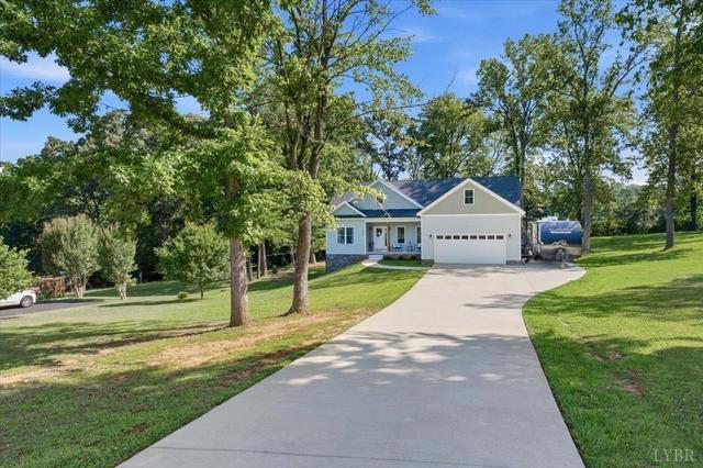 77 Hicks Rd, Lynchburg, VA 24502