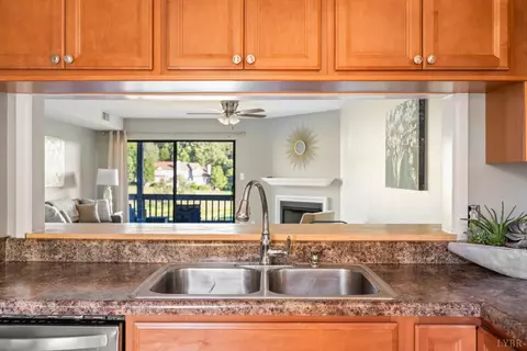 Kitchen - 2322 Deer Run, Forest, VA 24551 photo 4 of 5