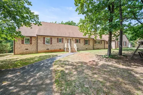 440 Splitrail Rd, Rustburg, VA 24588 photo 1