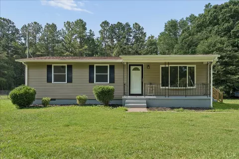 1156 Hixburg Rd, Pamplin, VA 23958