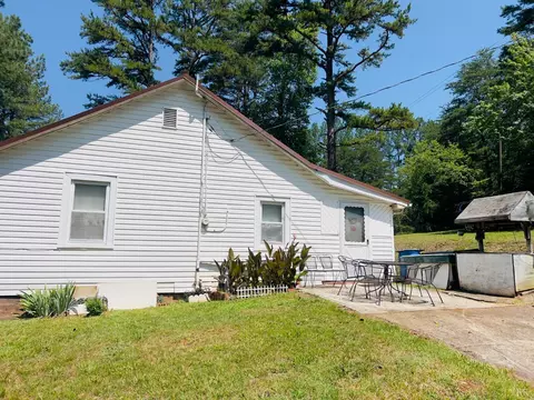Exterior - 2009 Level Run Rd, Hurt, VA 24563 photo 1 of 8