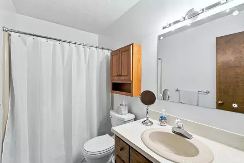 Bath - 607 Wellington Dr, Forest, VA 24551 photo 2 of 3