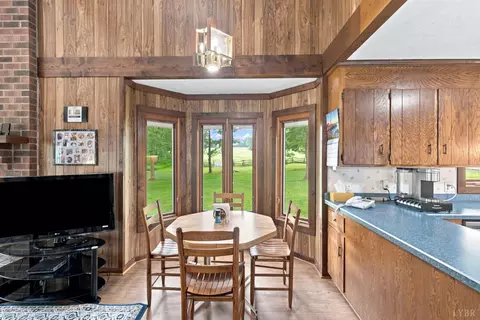 Dining - 607 Wellington Dr, Forest, VA 24551 photo 6 of 6