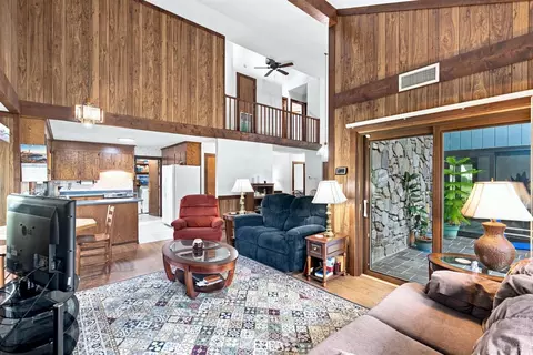 Living - 607 Wellington Dr, Forest, VA 24551 photo 3 of 3