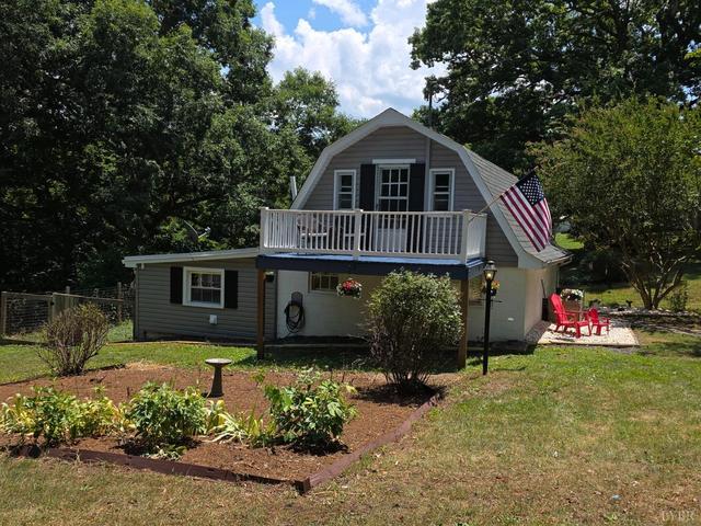 383 Pinecrest Dr, Madison Heights, VA 24572