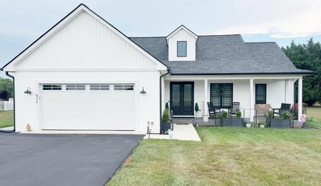 875 Morewood Rd, Hardy, VA 24101