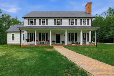 Exterior - 279 Tradewind Dr, Evington, VA 24550 photo 2 of 8