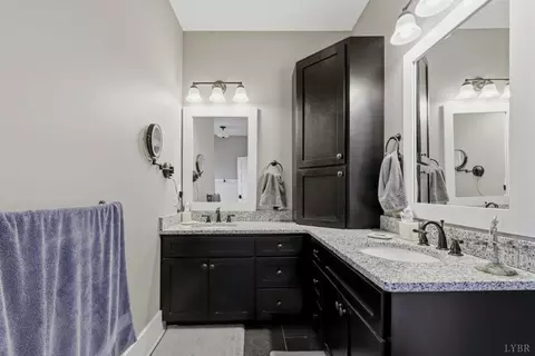 Bath - 279 Tradewind Dr, Evington, VA 24550 photo 4 of 9