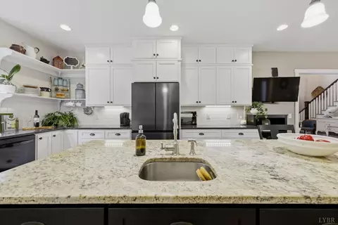 Kitchen - 279 Tradewind Dr, Evington, VA 24550 photo 6 of 9