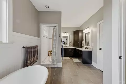 Bath - 279 Tradewind Dr, Evington, VA 24550 photo 7 of 9