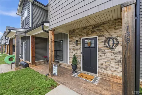 138 Sunburst Villa Dr, Evington, VA 24550