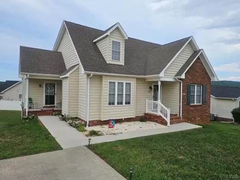 235 Russell Springs Dr, Lynchburg, VA 24501