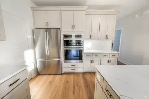 Kitchen - 1132 Titleist Dr, Forest, VA 24551 photo 6 of 7