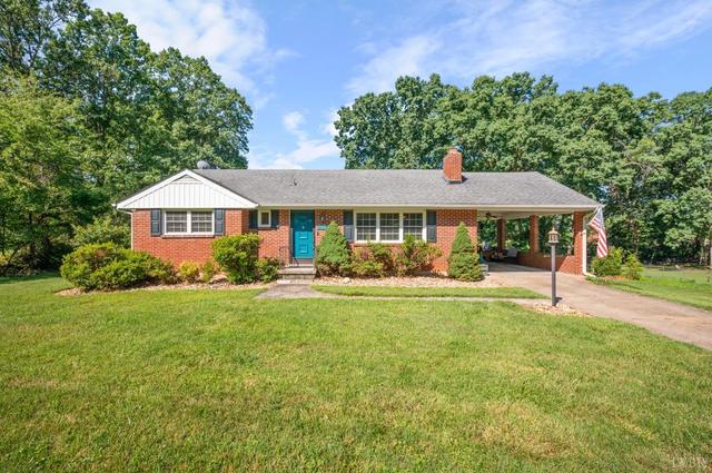 1228 Lakeview Dr, Lynchburg, VA 24502