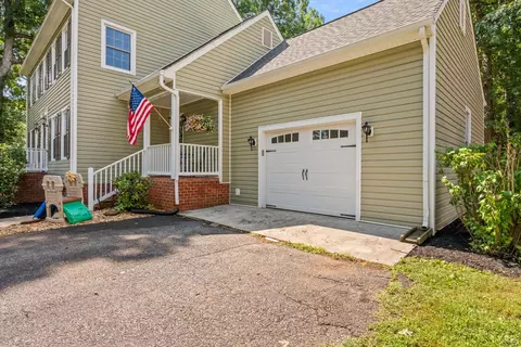 Exterior - 109 Britt Pl, Forest, VA 24551 photo 6 of 14