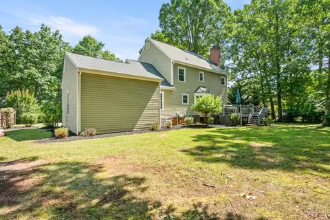 Exterior - 109 Britt Pl, Forest, VA 24551 photo 7 of 14