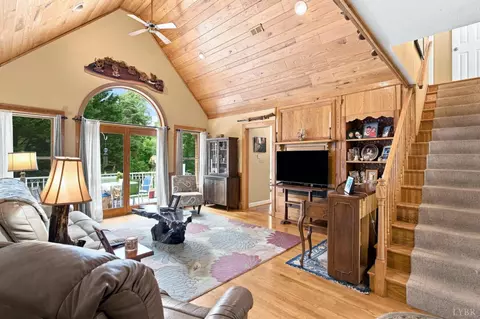Living - 119 Old Mill Ct, Amherst, VA 24521 photo 1 of 4