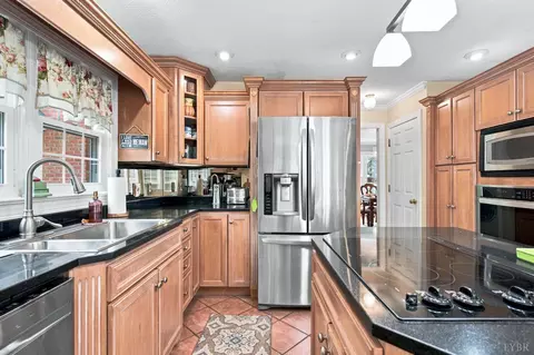 Kitchen - 119 Old Mill Ct, Amherst, VA 24521 photo 4 of 5