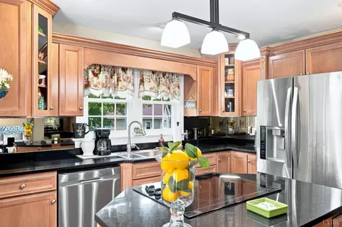 Kitchen - 119 Old Mill Ct, Amherst, VA 24521 photo 2 of 5
