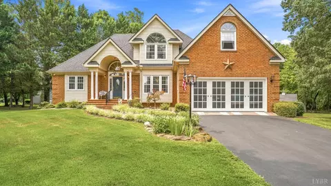 Exterior - 119 Old Mill Ct, Amherst, VA 24521 photo 4 of 14