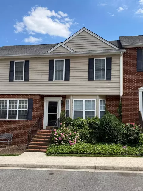110 Aaron Pl, Lynchburg, VA 24502
