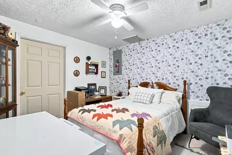 Bedroom - 103 Waterview Cir, Forest, VA 24551 photo 6 of 6