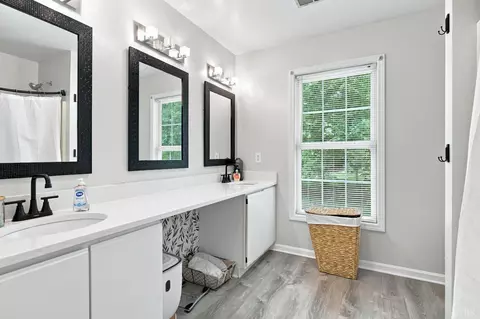 Bath - 103 Waterview Cir, Forest, VA 24551 photo 1 of 2