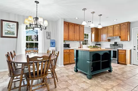 Kitchen - 103 Waterview Cir, Forest, VA 24551 photo 2 of 6