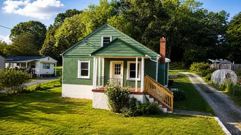 194 Mays St, Madison Heights, VA 24572