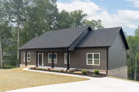 2638 Twin Lake Dr, Bedford, VA 24523