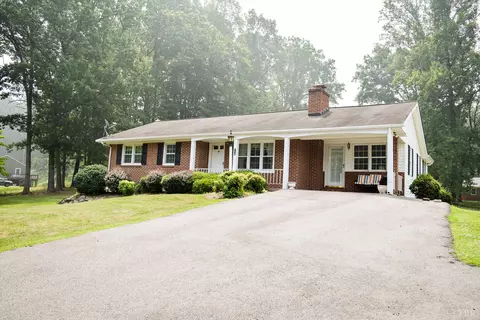 116 Shannon Dr, Madison Heights, VA 24572