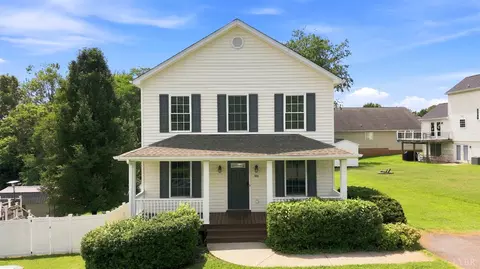 301 Towne Crier Rd, Lynchburg, VA 24502