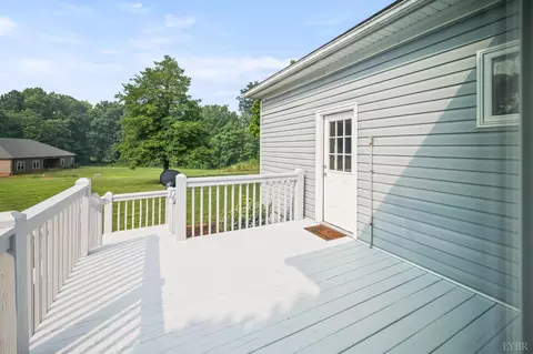 Exterior - 1283 Gladden Cir, Forest, VA 24551 photo 3 of 17