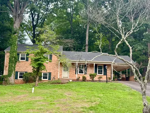 212 Chesterfield Rd, Lynchburg, VA 24502