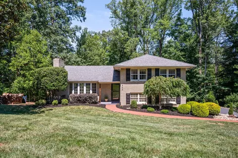 933 Rothowood Rd, Lynchburg, VA 24503