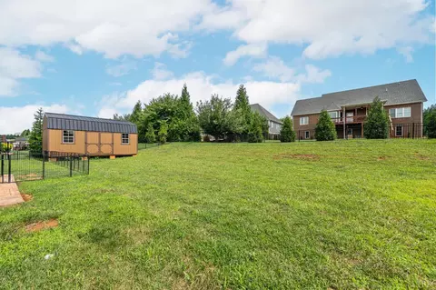 Exterior - 942 Leander Dr, Forest, VA 24551 photo 10 of 11