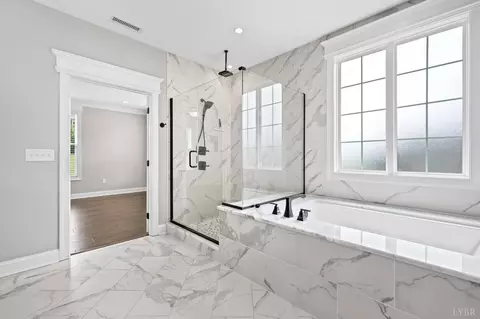 Bath - 942 Leander Dr, Forest, VA 24551 photo 3 of 7