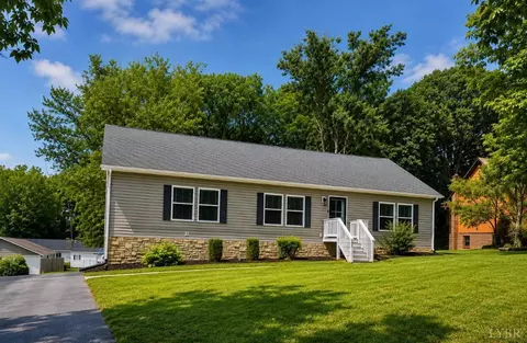 66 Edgewood Dr, Lynchburg, VA 24502