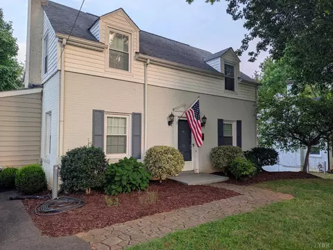 1011 Westview Dr, Lynchburg, VA 24502