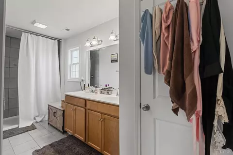Bath - 217 Traverse Dr, Evington, VA 24550 photo 3 of 5