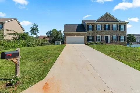 Exterior - 217 Traverse Dr, Evington, VA 24550 photo 2 of 7