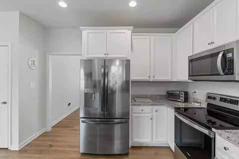 Kitchen - 217 Traverse Dr, Evington, VA 24550 photo 4 of 4