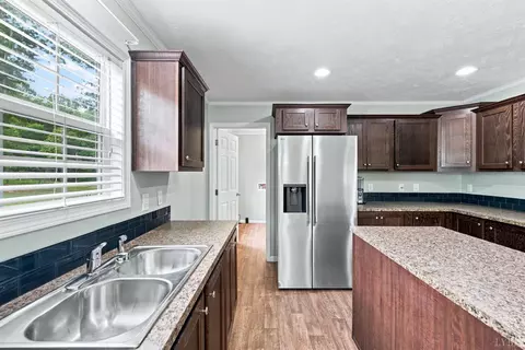 Kitchen - 195 Finders Way, Amherst, VA 24521 photo 4 of 5