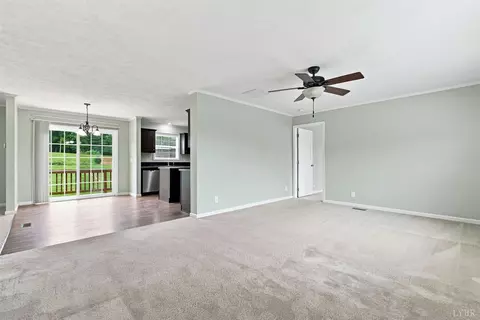 Living - 195 Finders Way, Amherst, VA 24521 photo 3 of 11