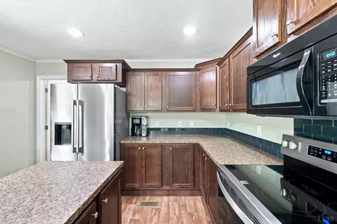 Kitchen - 195 Finders Way, Amherst, VA 24521 photo 5 of 5