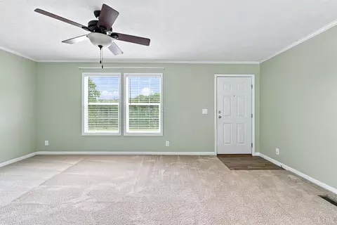 Living - 195 Finders Way, Amherst, VA 24521 photo 1 of 11