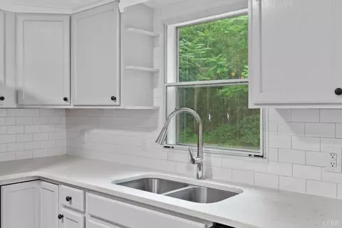 7032 Stage Rd, Concord, VA 24538 photo 8