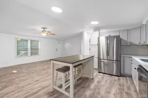 7032 Stage Rd, Concord, VA 24538 photo 9